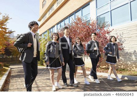 男人，女人，初中生，高中生，老師，韓國人 46600843