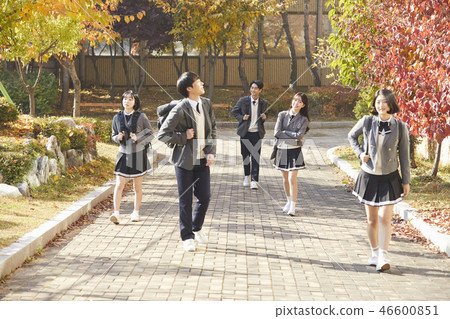 女性，男性，初中生，高中生，韓國人 46600851