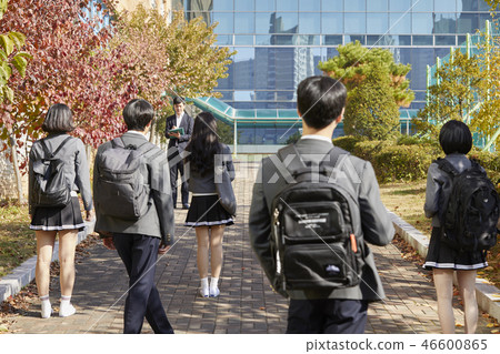 男人，女人，初中生，高中生，老師，韓國人 46600865