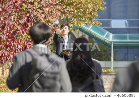 男人,女人,初中生,高中生,老師,韓國人 男人,女人,初中生,高中生,老師,韓國人 46600895