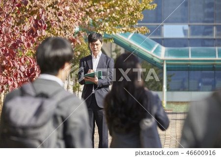 男人，女人，初中生，高中生，老師，韓國人 46600916