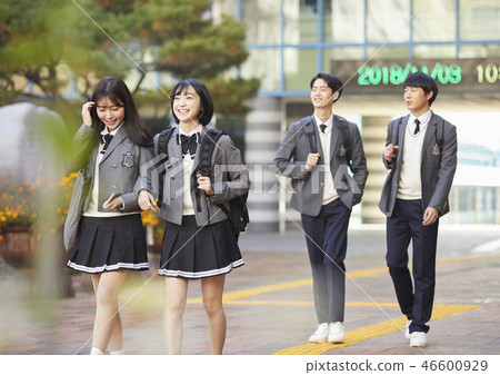 女性，男性，初中生，高中生，韓國人 46600929