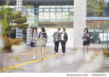 女性,男性,初中生,高中生,韓國人 女性,男性,初中生,高中生,韓國人 46600933
