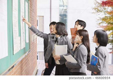 Women, men, junior high school students, high school students, Koreans 46600934