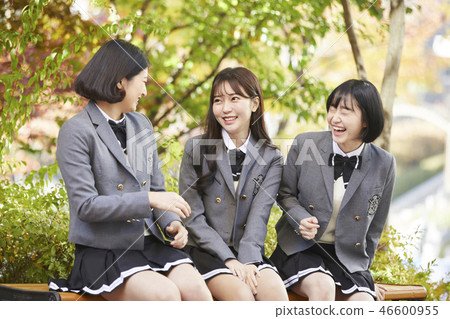 Female, junior high school student, high school student, Korean 46600955