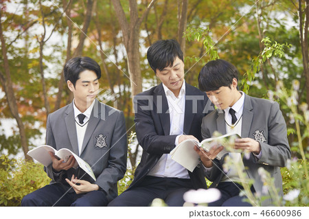 Man, junior high school student, high school student, teacher, korean 46600986