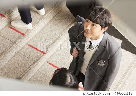 女性，男性，初中生，高中生，韓國人 46601118