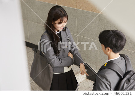 女性，男性，初中生，高中生，韓國人 46601121