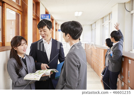 Man, woman, junior high school student, high school student, teacher, Korean 46601235