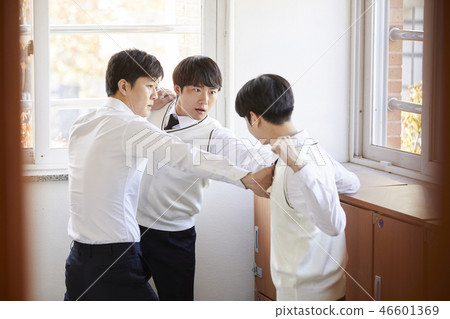 Man, junior high school student, high school student, teacher, korean 46601369