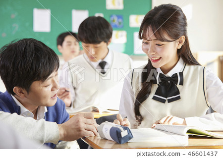 男人,女人,初中生,高中生,老師,韓國人 男人,女人,初中生,高中生,老師,韓國人 46601437