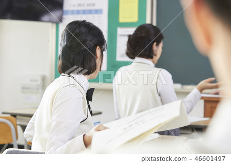 Female, junior high school student, high school student, Korean 46601497