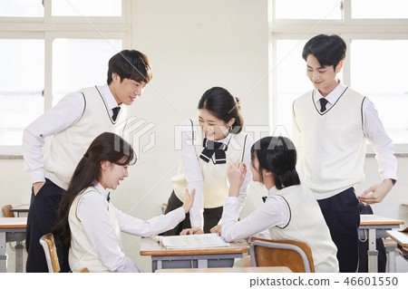 Women, men, junior high school students, high school students, Koreans 46601550