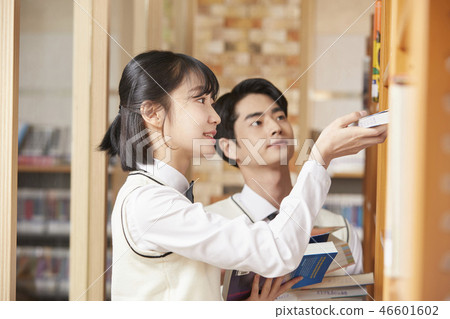 女性，男性，初中生，高中生，韓國人 46601602