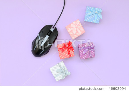Online shopping concept, internet ordering gifts Online shopping concept, internet ordering gifts 46602994
