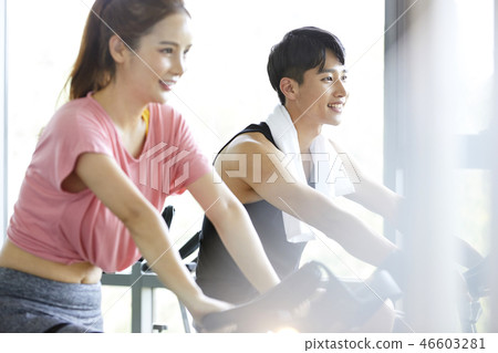 Men and women sportswear 46603281