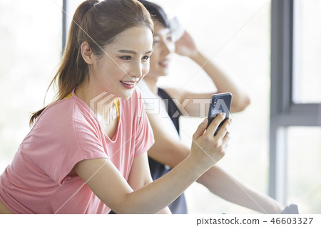 女子運動服練習 女子運動服練習 46603327