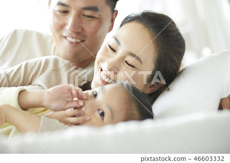 Family lifestyle 46603332