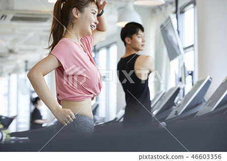 Women sportswear exercises 46603356
