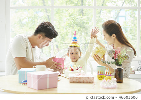 Family lifestyle birthday Family lifestyle birthday 46603606