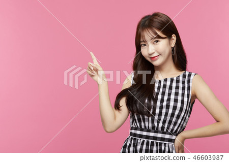 婦女畫象系列顏色後面手標誌 46603987