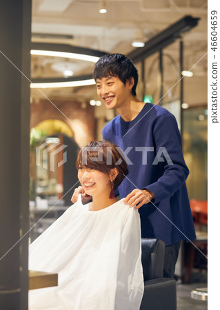 美髮師快捷方式的女人 46604659