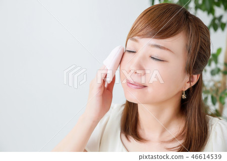 女人化妝 女人化妝 46614539