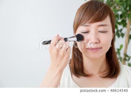 女人化妝 女人化妝 46614540