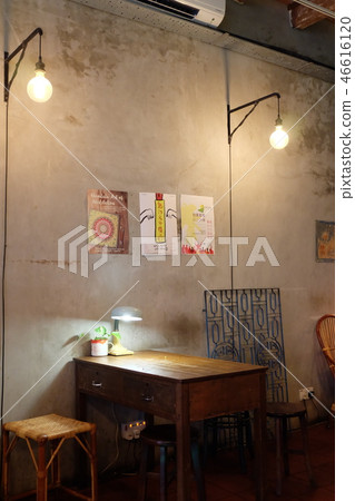 Cozy Living in the corner with light and wood Cozy Living in the corner with light and wood 46616120