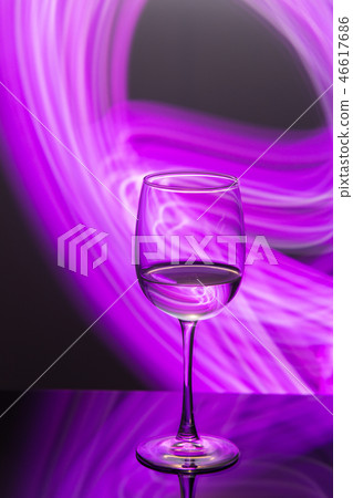 Drink at bar in a night time. 46617686