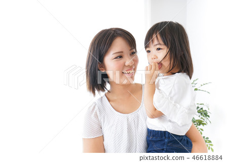 母親和孩子 46618884