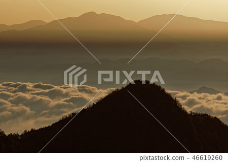 The sea of clouds and the mountain range of Oku Chichibu seen from the Southern Alps and Sensui Pass The sea of clouds and the mountain range of Oku Chichibu seen from the Southern Alps and Sensui Pass 46619260