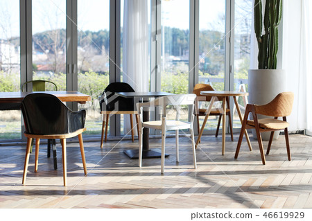Cafe interior 46619929