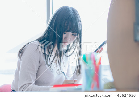 一個女人在學習 46624636