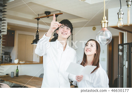 Apartment Property Tour Couple Apartment Property Tour Couple 46630177