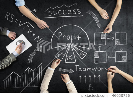 Businessteam working in collaboration 46630736