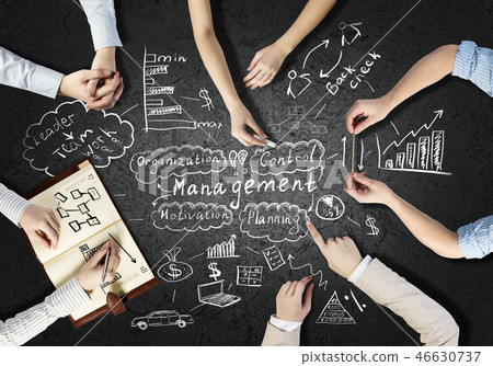 Businessteam working in collaboration 46630737