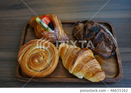 麵包,糖果麵包(各種麵包) 麵包,糖果麵包(各種麵包) 46635162