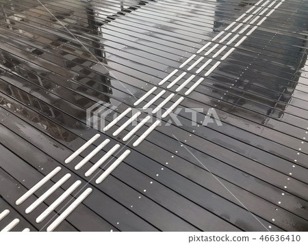 Visually impaired person induction marker 46636410