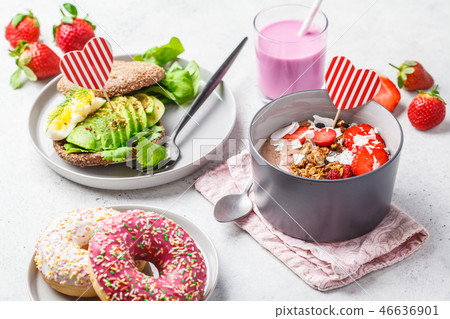 Beautiful breakfast 46636901