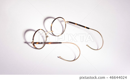 Vintage glasses isolated Vintage glasses isolated 46644024