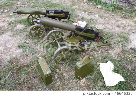 Maxim Gun Maxim Gun 46646323