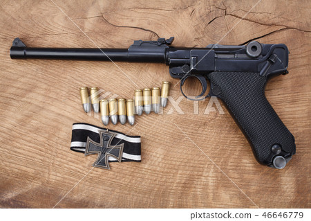 World War I period german army handgun with award 46646779