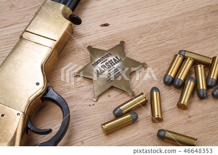 Wild west period repeating rifle with ammunition Wild west period repeating rifle with ammunition 46648353