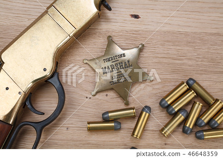 Wild west period repeating rifle with ammunition Wild west period repeating rifle with ammunition 46648359