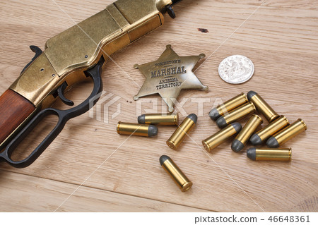 Wild west period repeating rifle with ammunition Wild west period repeating rifle with ammunition 46648361