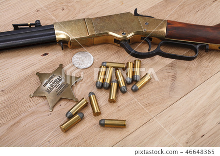Wild west period repeating rifle with ammunition Wild west period repeating rifle with ammunition 46648365