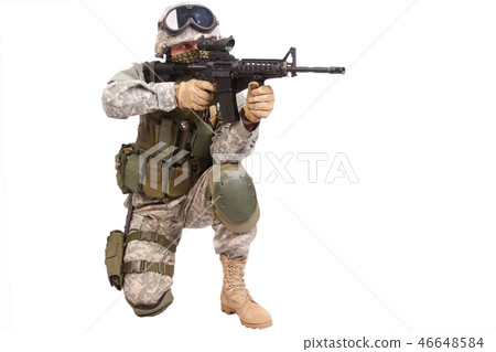 US soldier with rifle 46648584