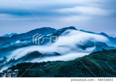 阿里山頂石槕雲海Asia, Taiwan, Alishan Cloud 46658665