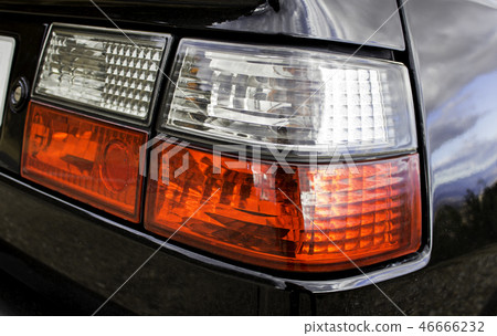Flashing signaling of a car 46666232